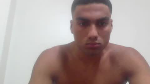 paulo online show from April 8, 9:01 pm