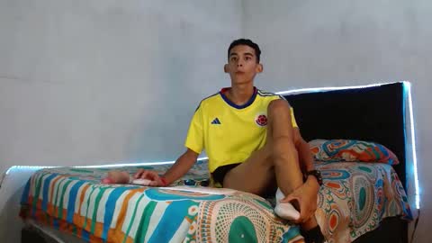 Snapshot of paulosex12 chatting on October 15, 2:30 am paulosex12 online show from October 15, 2:30 am