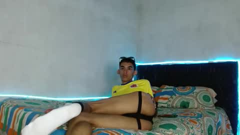 Snapshot of paulosex12 chatting on October 17, 2:10 pm paulosex12 online show from October 17, 2:10 pm