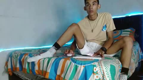 Snapshot of paulosex12 chatting on October 18, 3:39 pm paulosex12 online show from October 18, 3:39 pm