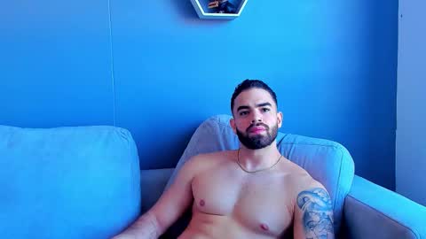 Snapshot of paulphoenix_ chatting on September 23, 8:41 pm Paul Phoenix online show from September 23, 8:41 pm