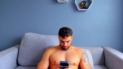 Snapshot of paulphoenix_ chatting on September 30, 9:29 pm Paul Phoenix online show from September 30, 9:29 pm