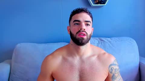 Snapshot of paulphoenix_ chatting on October 5, 8:13 pm Paul Phoenix online show from October 5, 8:13 pm