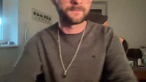 Snapshot of paulsimpsn chatting on September 17, 5:03 pm love bush online show from September 17, 5:03 pm