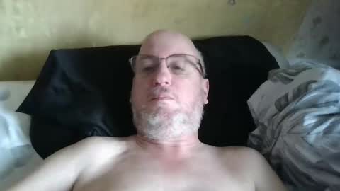 Snapshot of paulthehornyfurry chatting on December 27, 11:39 am Paul online show from December 27, 11:39 am