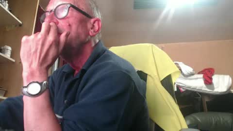 pc8474408 online show from June 12, 11:41 am