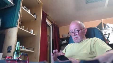 pc8474408 online show from May 1, 8:00 pm