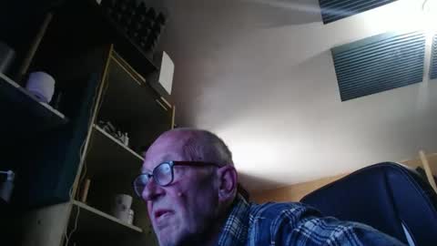 pc8474408 online show from April 24, 2:52 pm