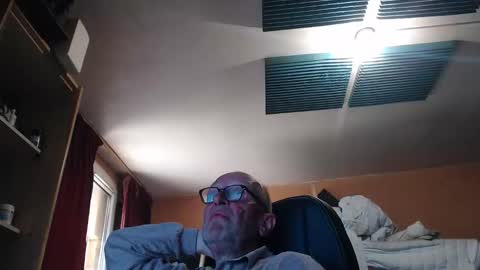 pc8474408 online show from April 29, 12:43 pm