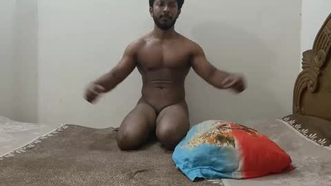 Peachy Hunk online show from November 19, 12:49 pm