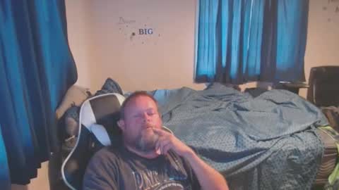 Snapshot of pecker40 chatting on February 7, 2:37 pm pecker40 online show from February 7, 2:37 pm