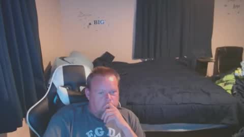Snapshot of pecker40 chatting on February 23, 3:50 am pecker40 online show from February 23, 3:50 am