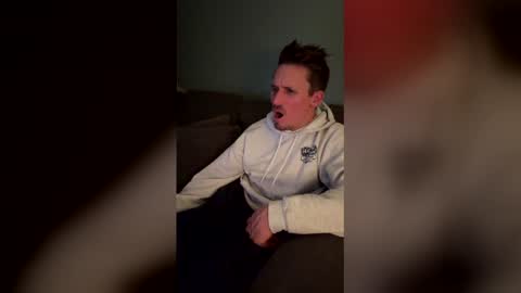 pegmyazz81 online show from March 7, 4:43 am