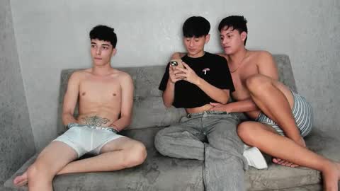 Snapshot of pelusos_mens chatting on October 2, 7:51 pm CAIN-19 ALLEN-18 RONALD-18 AUSTIN-18 MOD DANTE online show from October 2, 7:51 pm