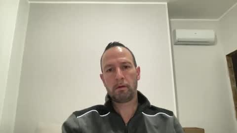 peppinslosqualo online show from March 10, 5:22 am