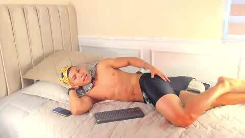 Snapshot of percy_god chatting on October 26, 10:12 pm percy_god online show from October 26, 10:12 pm