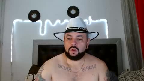 Snapshot of perverseveteranmanxxx chatting on September 30, 3:45 am Carlos online show from September 30, 3:45 am