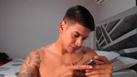 Peter           instagram   Jairquiroga  online show from February 22, 12:49 am