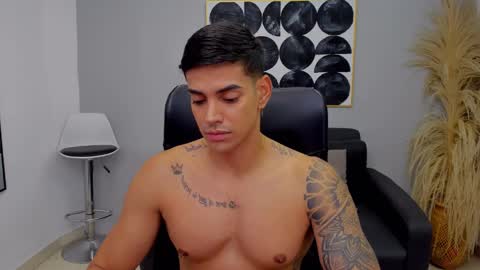 Peter           instagram   Jairquiroga  online show from March 5, 10:55 pm