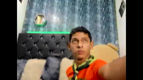 Snapshot of peter_xxxs chatting on September 10, 5:06 am peter_xxxs online show from September 10, 5:06 am