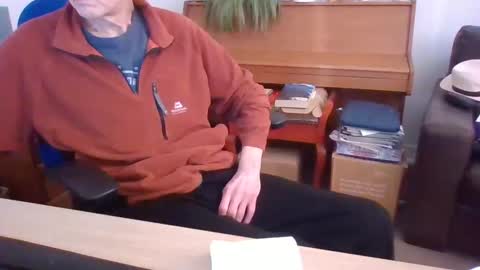 Snapshot of petitwilly chatting on February 17, 9:35 am petitwilly online show from February 17, 9:35 am