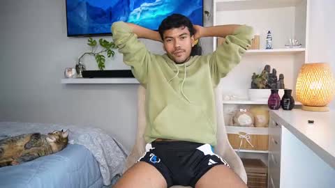 Snapshot of pettercat chatting on October 25, 7:48 pm Pettercat online show from October 25, 7:48 pm