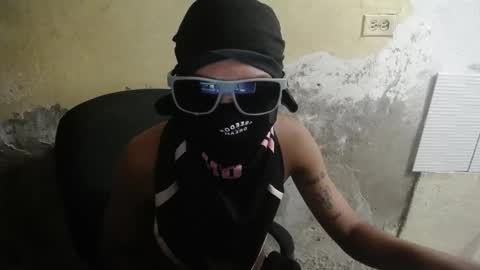 petty_boy777 online show from December 19, 2:47 pm