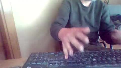 peyo873996 online show from April 13, 1:34 pm