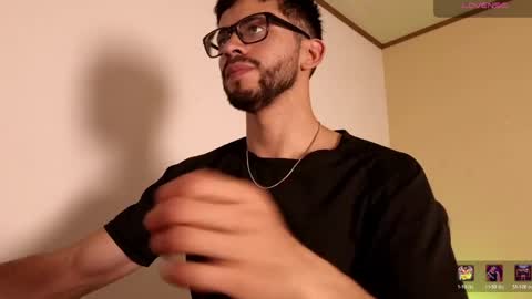 phantom_bigger1 online show from April 28, 4:39 am