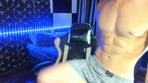 AJ online show from February 6, 2:37 pm