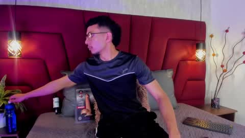 Milo online show from May 6, 11:55 am