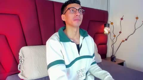 Milo online show from March 25, 1:04 pm