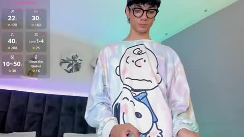 Snapshot of phillicious_ chatting on October 5, 1:09 am Phillip online show from October 5, 1:09 am