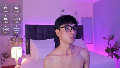 Phillip online show from November 15, 10:34 pm