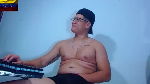 AdnierGnz online show from March 22, 4:39 am