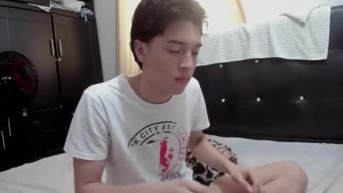 picaszomilos350 online show from January 18, 2:30 pm