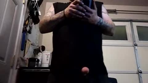 Snapshot of pickleback69 chatting on December 31, 9:31 am pickleback69 online show from December 31, 9:31 am