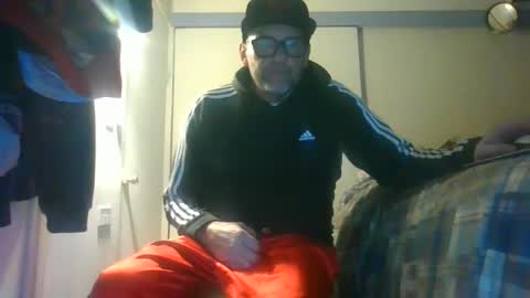 pierce702702 online show from December 13, 6:21 am