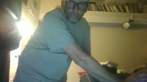 pierce702702 online show from December 18, 9:04 am