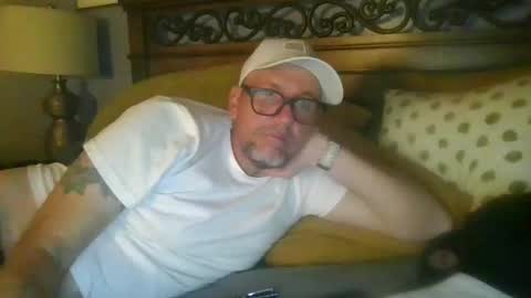 pierce702702 online show from December 6, 6:48 am