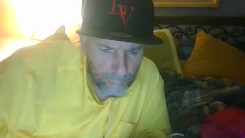 pierce702702 online show from December 26, 4:21 am