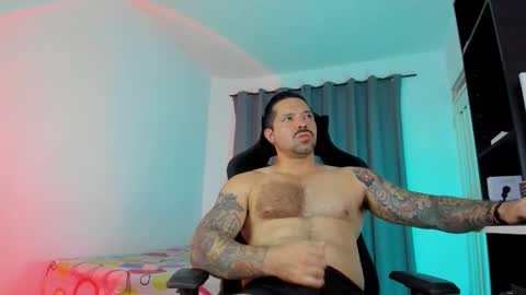 Pierre online show from February 4, 11:00 pm