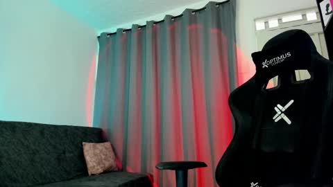 Snapshot of pierrevidal chatting on October 15, 9:11 pm Pierre online show from October 15, 9:11 pm