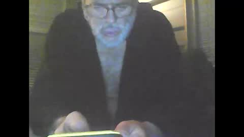 Snapshot of pigbear4trans chatting on December 31, 10:15 am pigbear4trans online show from December 31, 10:15 am