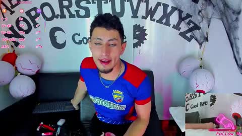 Snapshot of piggy_eddy chatting on October 25, 3:52 am Eddy Brock... Its a pleasure to talk to... online show from October 25, 3:52 am