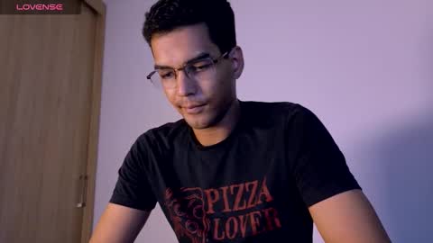 pikashuu7u7 online show from March 15, 11:00 pm