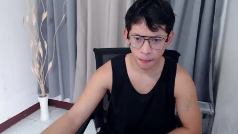 froi online show from May 26, 3:57 am