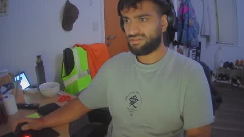 Yash online show from December 3, 10:29 pm