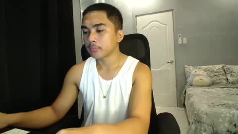 Snapshot of pinoyadriannexxx chatting on October 15, 2:30 am Adrianne online show from October 15, 2:30 am