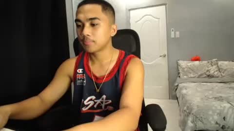 Snapshot of pinoyadriannexxx chatting on September 29, 2:21 am Adrianne online show from September 29, 2:21 am